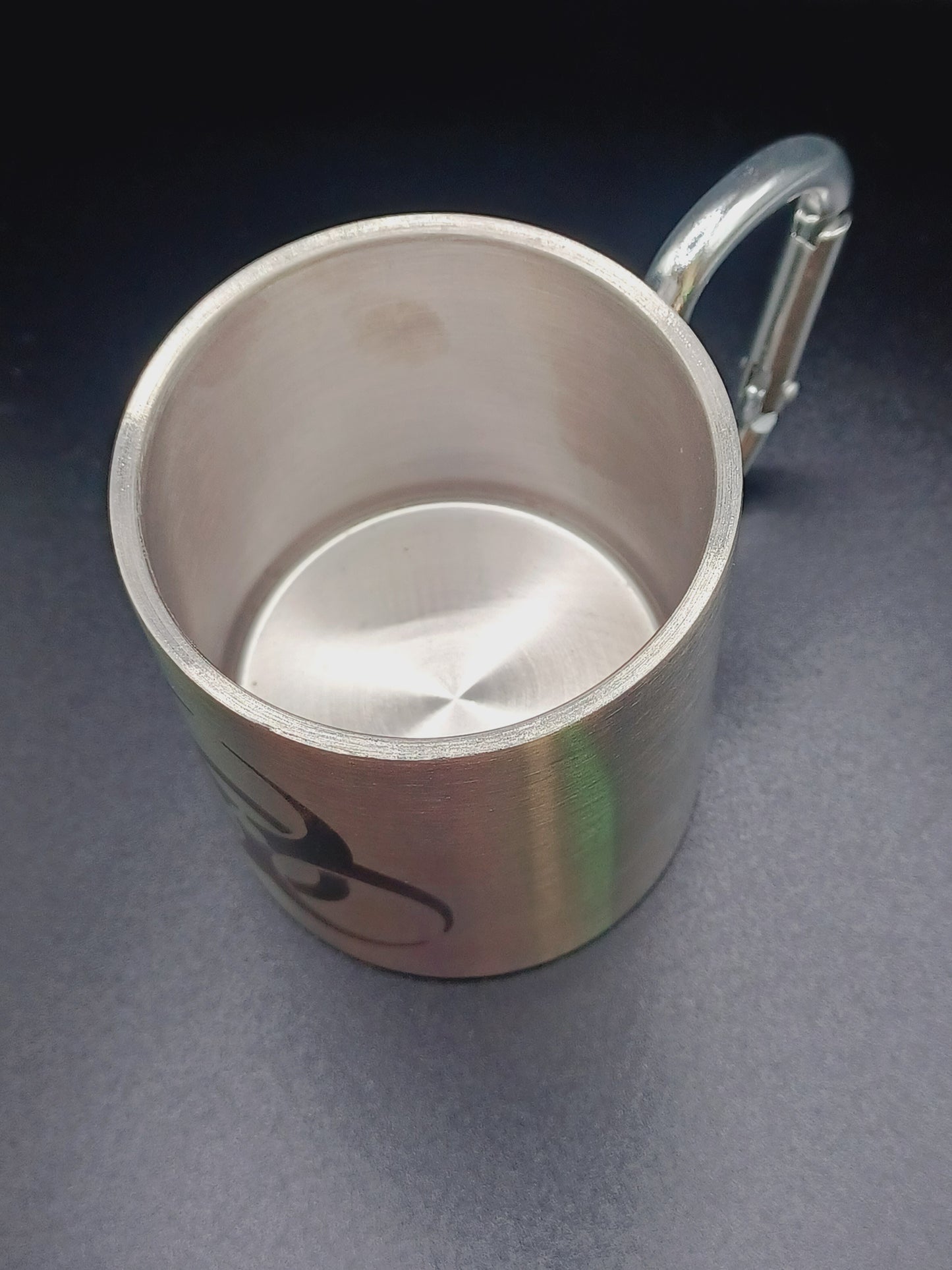 Tasse anse mousqueton Biohasard