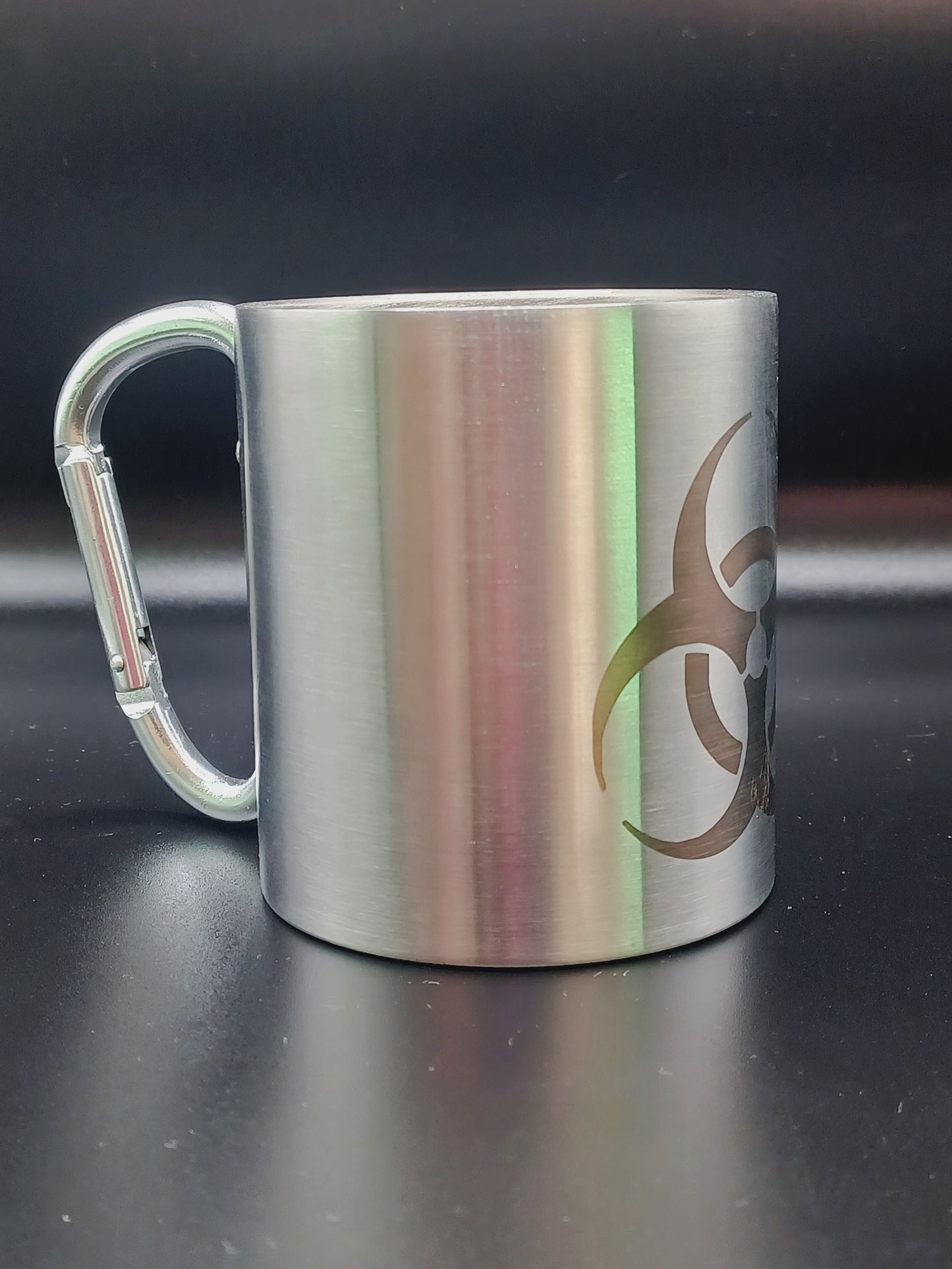 Tasse anse mousqueton Biohasard