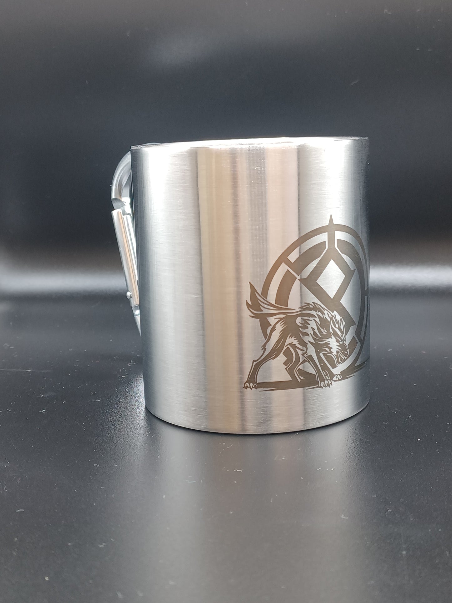 Tasse anse mousqueton Loup