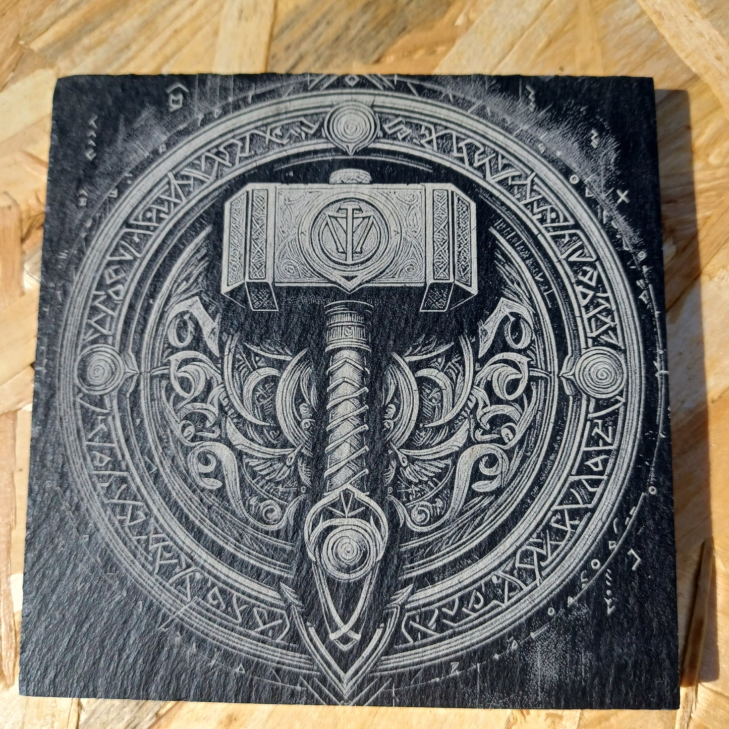 Sous-verre ardoise Mjölnir