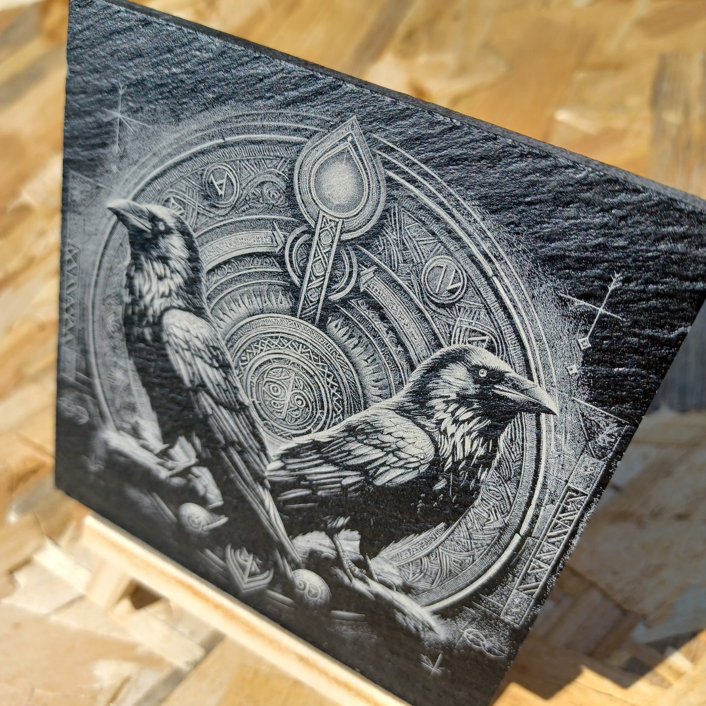 Sous-verre ardoise Les Corbeaux d'Odin