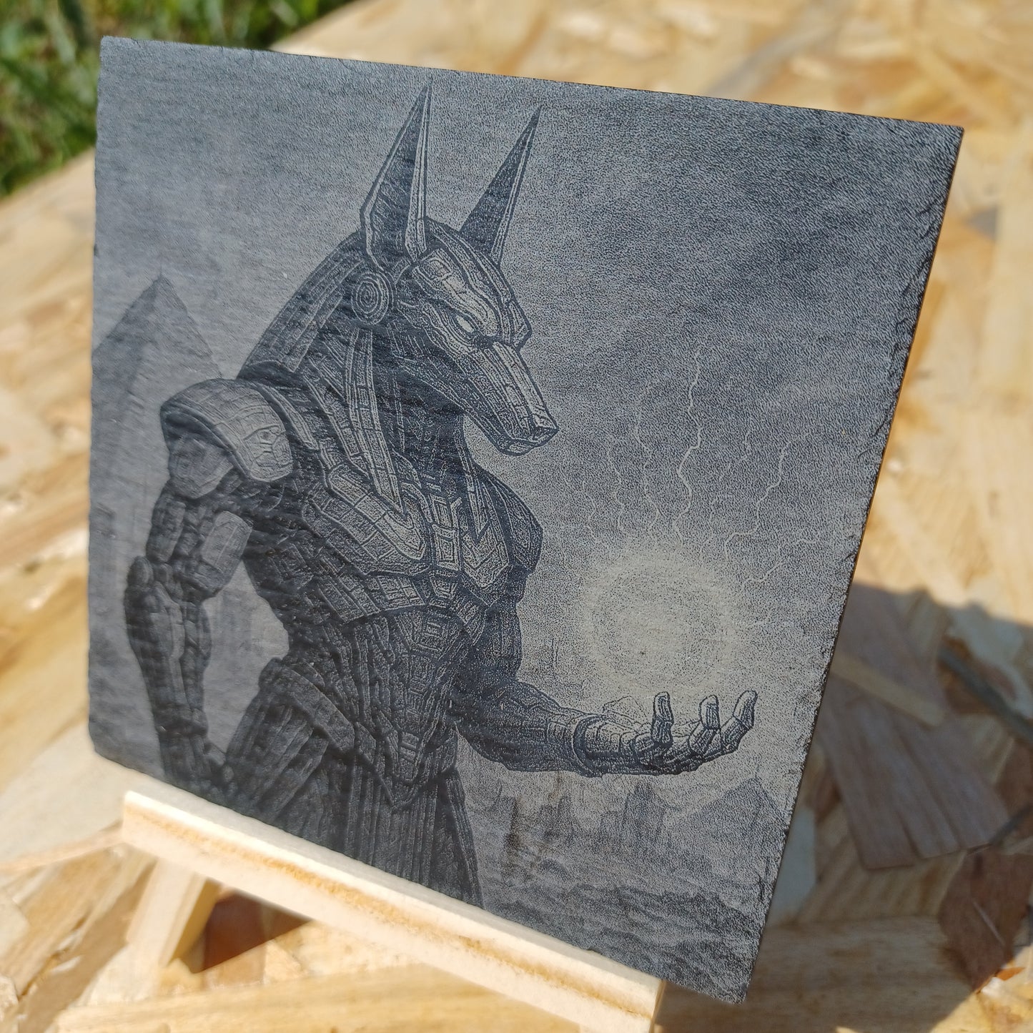 Sous-verre ardoise Anubis & l'Orbe Sacré